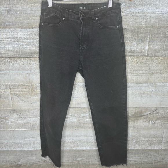 Studio Only black cropped raw hem jeans size 27 - Picture 1 of 3